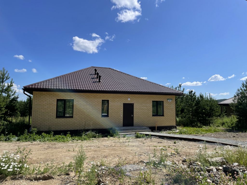 Дом с террасой на участке 13,87 сот.