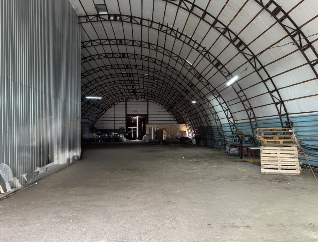 Склад-ангар в производственно-складском комплексе