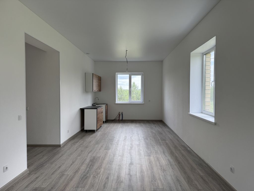 Дом на участке 10 сот